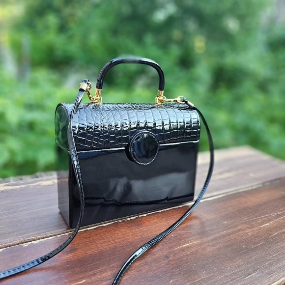 La Regale Handbags - La Regale Vintage Black Crossbody Purse With Long Strap Pre-Owned, Rare